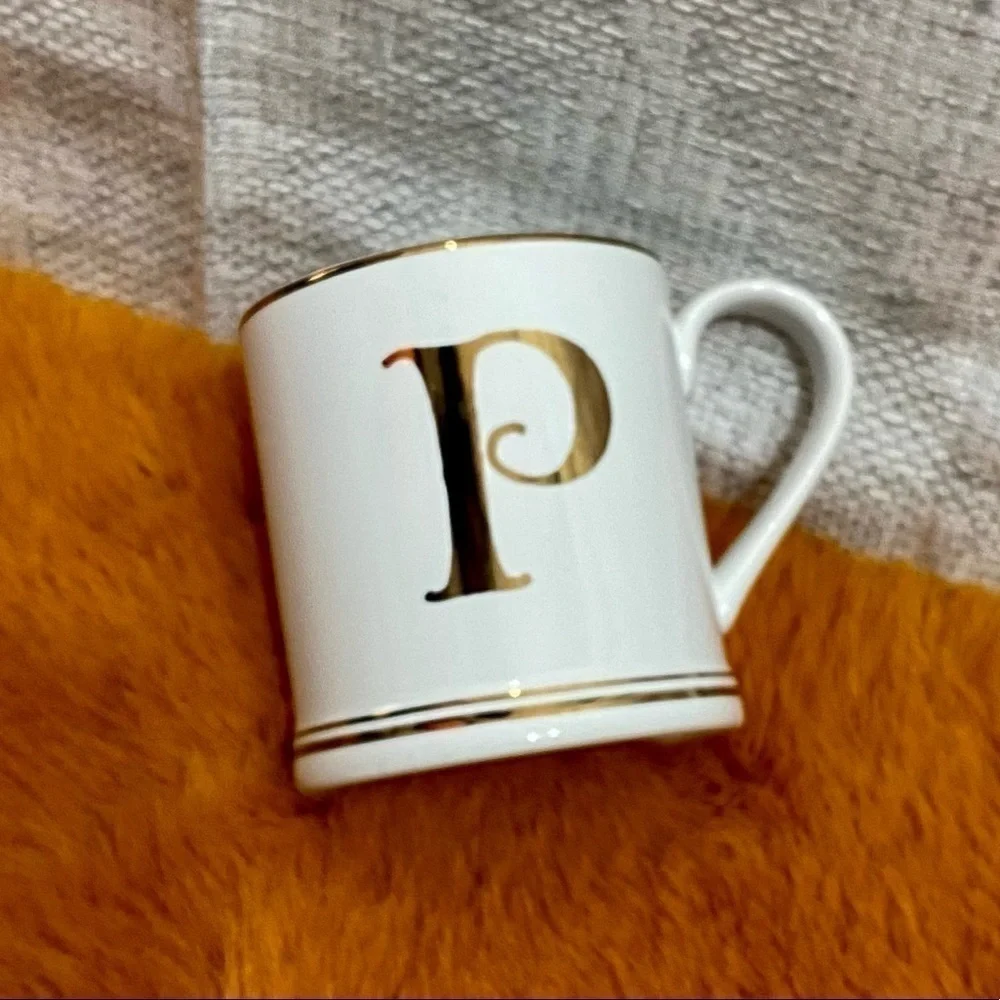 Sur la table handcrafted stoneware Monogram 